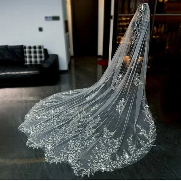 Camille Crystal Veil - Picture 3 of 9